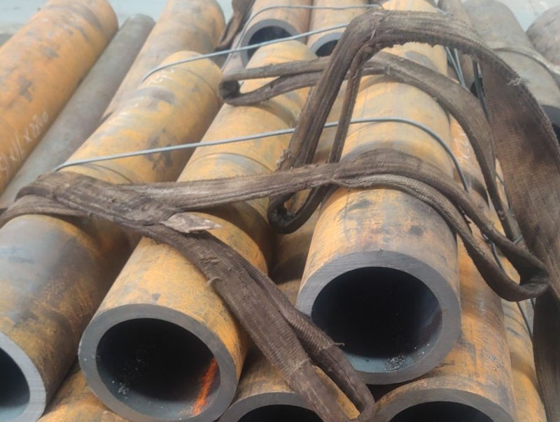 新巴尔虎右15CrMoG无缝钢管切割